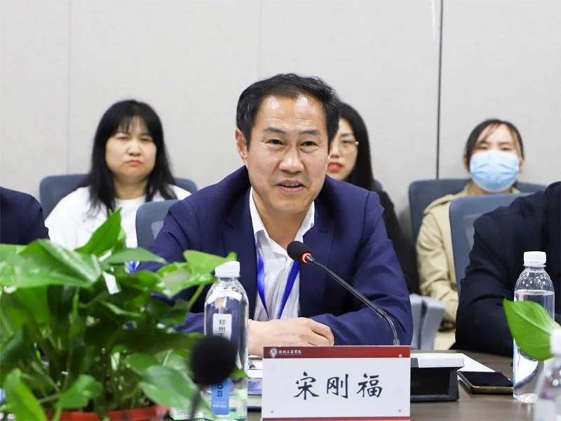 华北水利水电大学环境与市政工程学院院长宋刚福教授讲话（宗钊钊、马志斌 摄）