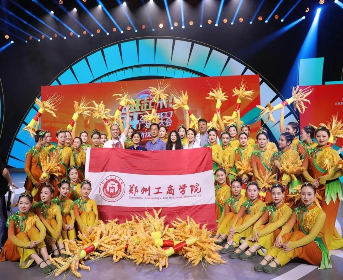 真中！这所高校师生代表河南登上央视大舞台