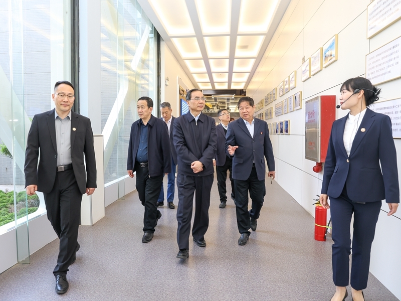 省委教育工委专职副书记尹洪斌一行莅校调研指导工作