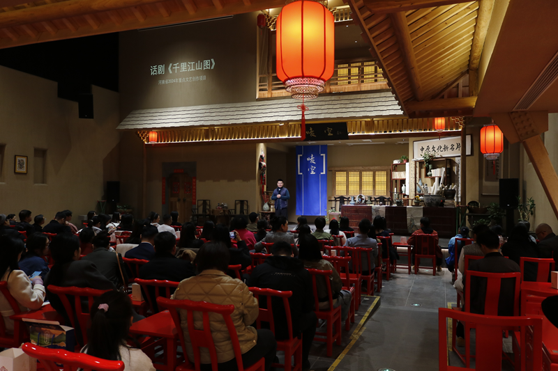 校企聚能 赓续文脉 ——郑州工商学院与喷空剧场焕新戏剧表演