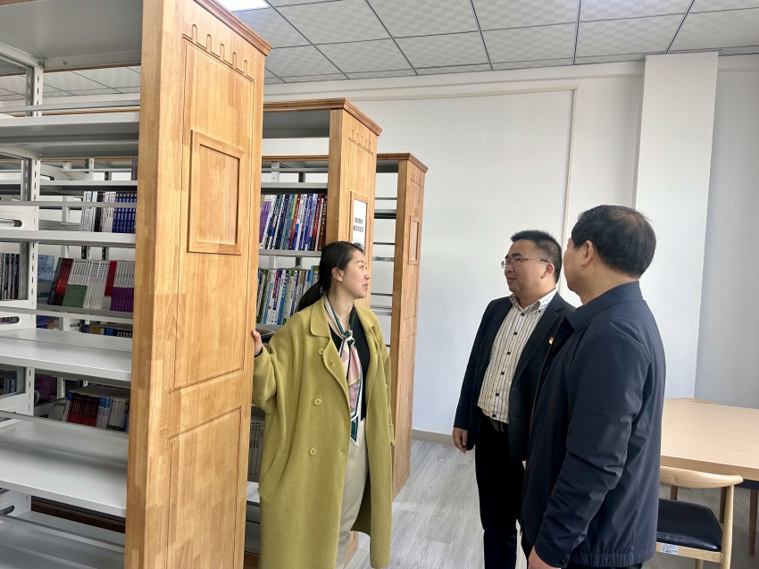 信6t体育图书室.jpg