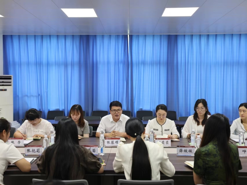 商丘学院应用科技学院文学与教育学部莅临我院开展参观交流活动