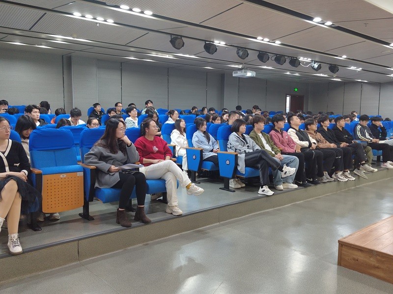 IT大讲堂|信息工程学院邀请郑州西亚斯学院教授褚玉晓来院作“人工智能发展与应用研究”主题讲座