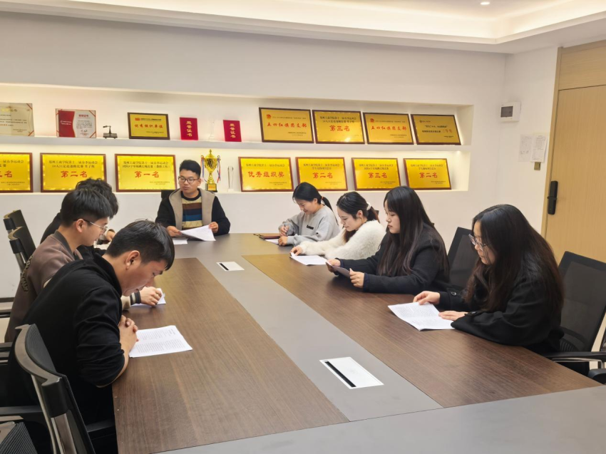 兰考学院立德书院党支部成功开展“青年党员的使命与担当”主题党课