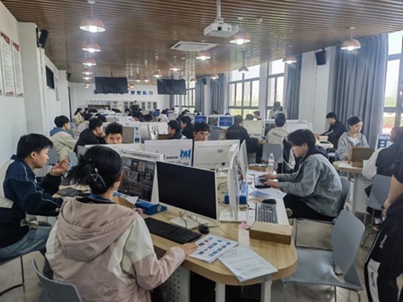 我校举办第十六届蓝桥杯全国软件和信息技术专业人才大赛省赛